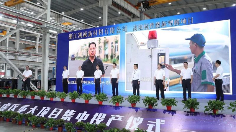 分散剂与表面活性剂：化工领域的“隐形双剑”**